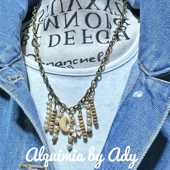 Alquimia by Ady Pearl and Wood Charm Necklace - Picture 4 of 4